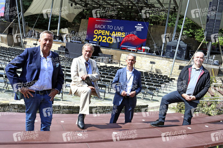 Pressekonferenz 'Back to Live' in Berlin