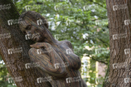 BodyArt Performance von Jörg Düsterwald in Wunstorf