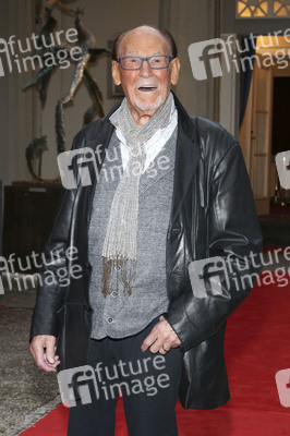 Theaterpremiere 'Gottes Lebenslauf' in Berlin