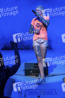 Privatparty Melanie Müller & Zora Schwarz  in Dresden