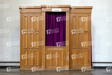 Symbolfoto Beichtstuhl