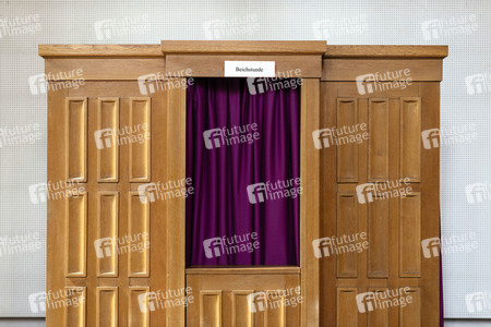 Symbolfoto Beichtstuhl