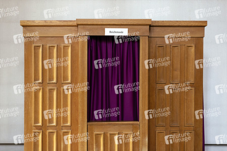 Symbolfoto Beichtstuhl