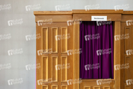 Symbolfoto Beichtstuhl