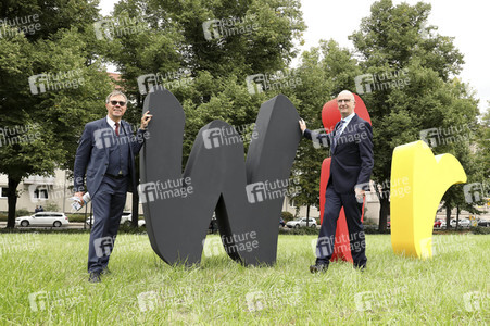 Eröffnung 'Einheits-Expo' in Potsdam