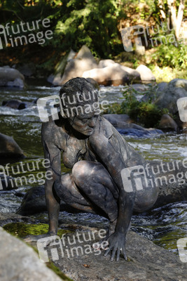 NATURE ART: Stein im Fluss / Stone in a River Bodypainting