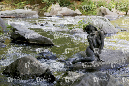 NATURE ART: Stein im Fluss / Stone in a River Bodypainting