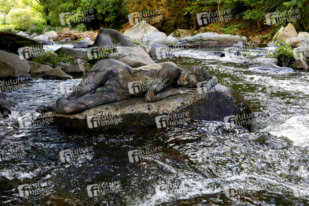 NATURE ART: Stein im Fluss / Stone in a River Bodypainting