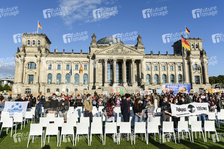 Demonstration 'Wir haben Platz' für die Aufnahme von Flüchtlingen in Berlin