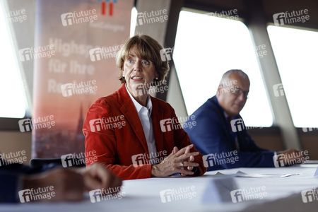 Unterzeichnung der Vereinbarung für ein zukunftssicheres 5G-Netz in Köln