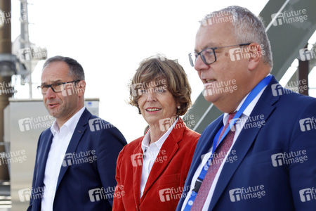 Unterzeichnung der Vereinbarung für ein zukunftssicheres 5G-Netz in Köln