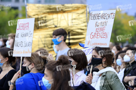 Demonstration für die Aufnahme von Flüchtlingen aus Moria in Berlin