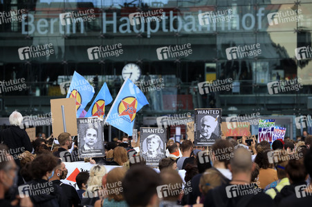 Demonstration für die Aufnahme von Flüchtlingen aus Moria in Berlin