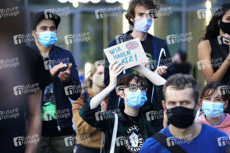 Demonstration für die Aufnahme von Flüchtlingen aus Moria in Berlin