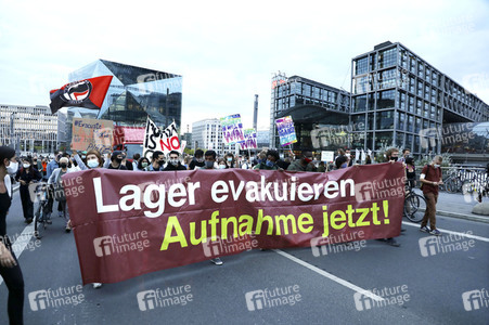 Demonstration für die Aufnahme von Flüchtlingen aus Moria in Berlin