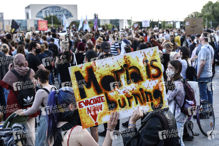 Demonstration für die Aufnahme von Flüchtlingen aus Moria in Berlin