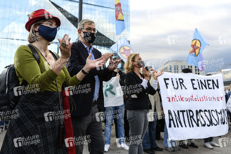 Demonstration für die Aufnahme von Flüchtlingen aus Moria in Berlin
