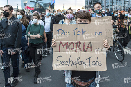Demonstration für die Aufnahme von Flüchtlingen aus Moria in Berlin