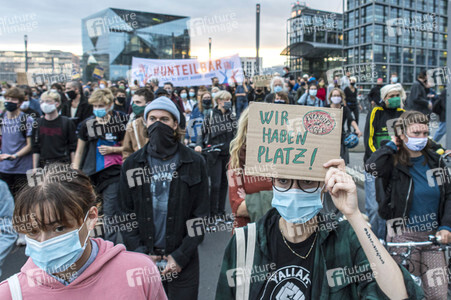 Demonstration für die Aufnahme von Flüchtlingen aus Moria in Berlin