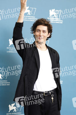 Photocall 'Und morgen die ganze Welt', Internationale Filmfestspiele von Venedig 2020