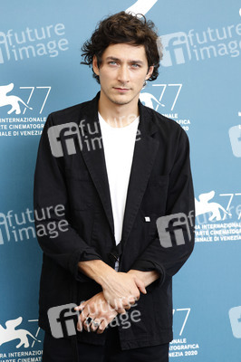 Photocall 'Und morgen die ganze Welt', Internationale Filmfestspiele von Venedig 2020
