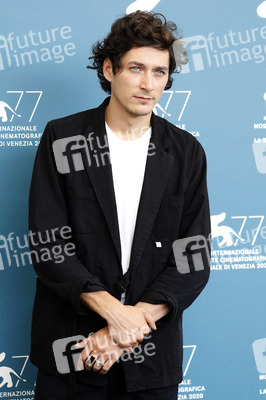 Photocall 'Und morgen die ganze Welt', Internationale Filmfestspiele von Venedig 2020