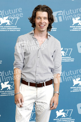 Photocall 'Und morgen die ganze Welt', Internationale Filmfestspiele von Venedig 2020