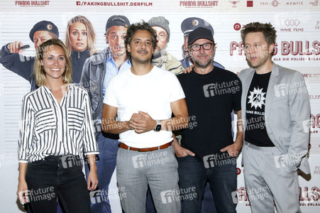 Filmpremiere 'Faking Bullshit' in Berlin