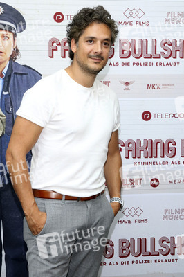 Filmpremiere 'Faking Bullshit' in Berlin