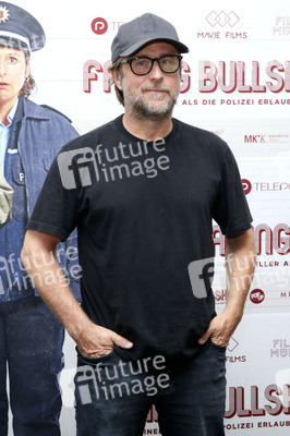 Filmpremiere 'Faking Bullshit' in Berlin