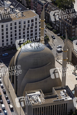 Blick vom Fernsehturm Colonius in Köln