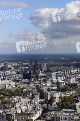 Blick vom Fernsehturm Colonius in Köln