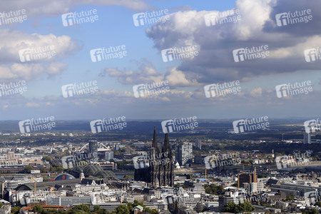 Blick vom Fernsehturm Colonius in Köln