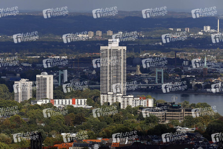 Blick vom Fernsehturm Colonius in Köln