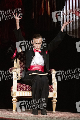 Theaterstück 'Theaterblut & falsche Brüste' in Dresden