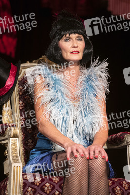 Theaterstück 'Theaterblut & falsche Brüste' in Dresden