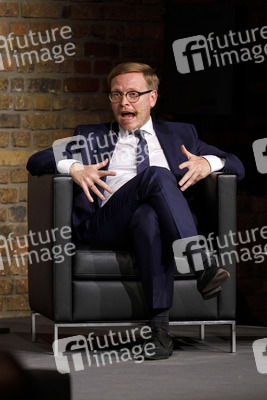 Markus Gabriel und Hendrik Streeck auf der phil.cologne 2020 in Köln