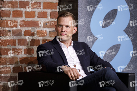 Markus Gabriel und Hendrik Streeck auf der phil.cologne 2020 in Köln