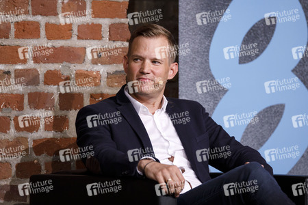 Markus Gabriel und Hendrik Streeck auf der phil.cologne 2020 in Köln