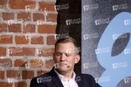 Markus Gabriel und Hendrik Streeck auf der phil.cologne 2020 in Köln