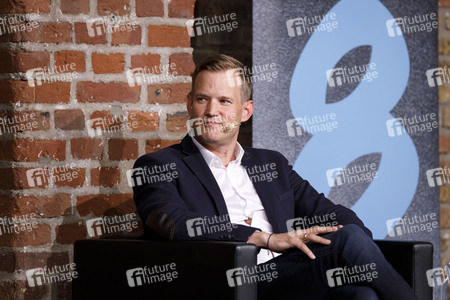 Markus Gabriel und Hendrik Streeck auf der phil.cologne 2020 in Köln