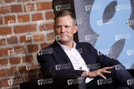 Markus Gabriel und Hendrik Streeck auf der phil.cologne 2020 in Köln