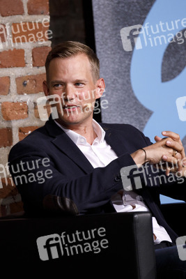 Markus Gabriel und Hendrik Streeck auf der phil.cologne 2020 in Köln