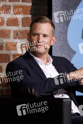 Markus Gabriel und Hendrik Streeck auf der phil.cologne 2020 in Köln