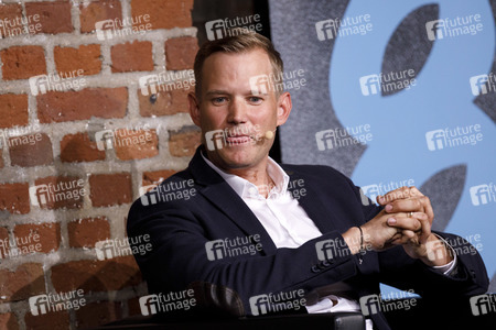 Markus Gabriel und Hendrik Streeck auf der phil.cologne 2020 in Köln