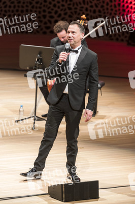 Soundtrack-Lesetour 'Der Polizist' mit Sebastian Fitzek in Hamburg