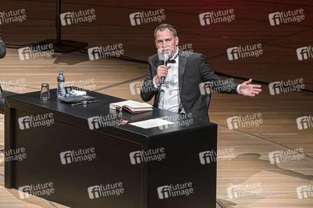 Soundtrack-Lesetour 'Der Polizist' mit Sebastian Fitzek in Hamburg