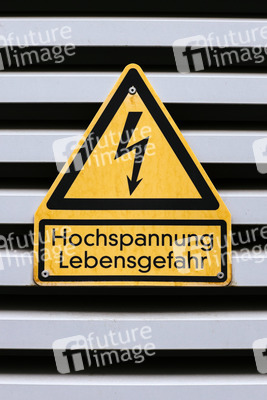 Symbolfoto Hochspannung