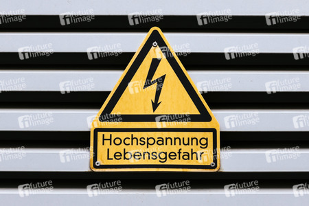 Symbolfoto Hochspannung