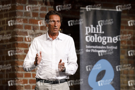 Julian Nida-Rümelin auf der phil.cologne 2020 in Köln